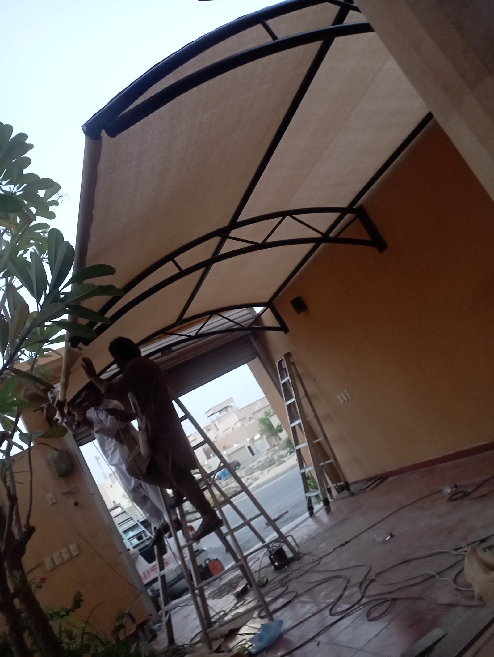 مقاول توريد و تركيب قرميد حجري قرميد عادي قرميد فخار افضل المواصفات مع الضمان | مظلات